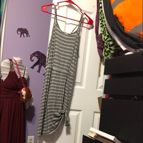 Spring dress - Picture 2 of 6